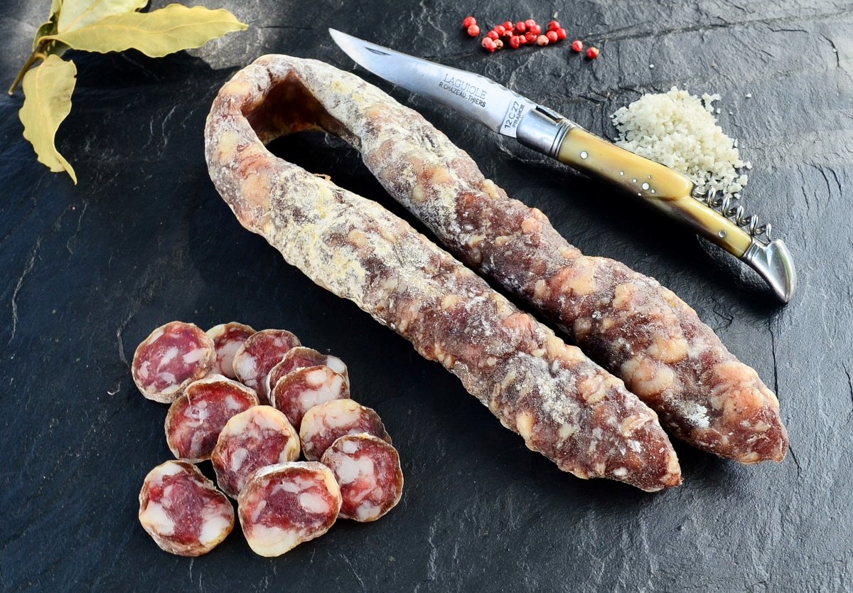 Vente de saucisse sèche d'Auvergne à l'ancienne